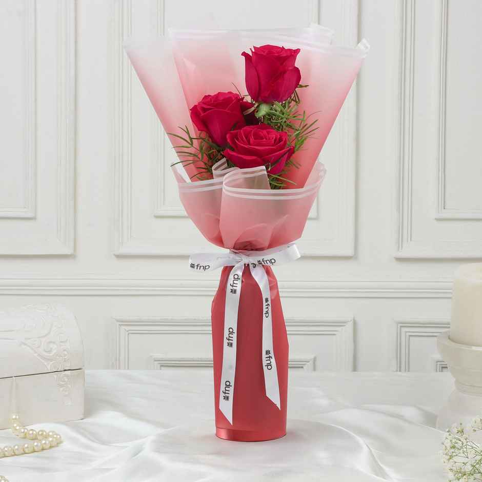 FNP Blush Trio Roses