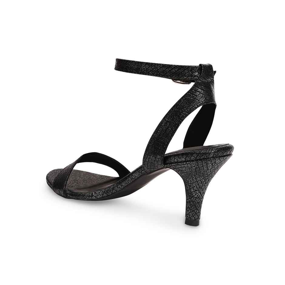 Tao Paris Women Black Textured Sandals Women's Black | UK4