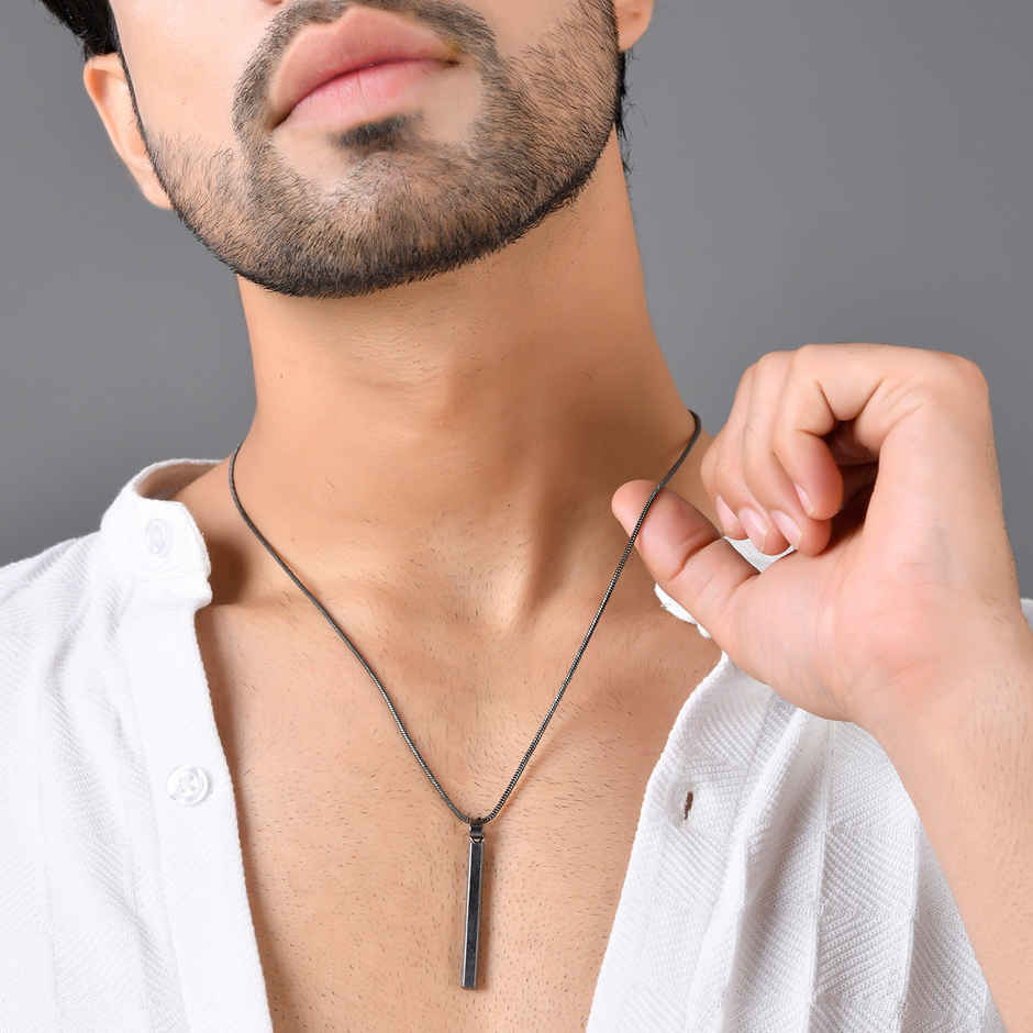 Voylla Eclipse Sleek Black Men s Pendant