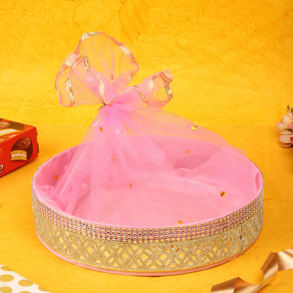 Round Gift Basket Cream With Red Net | 12 x 12 inch | Festvista