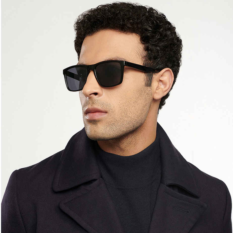 Vincent Chase By Lenskart |Polarized Sunglasses Full Rim |Unisex |Wayfarer |Large-145mm |Black-Grey