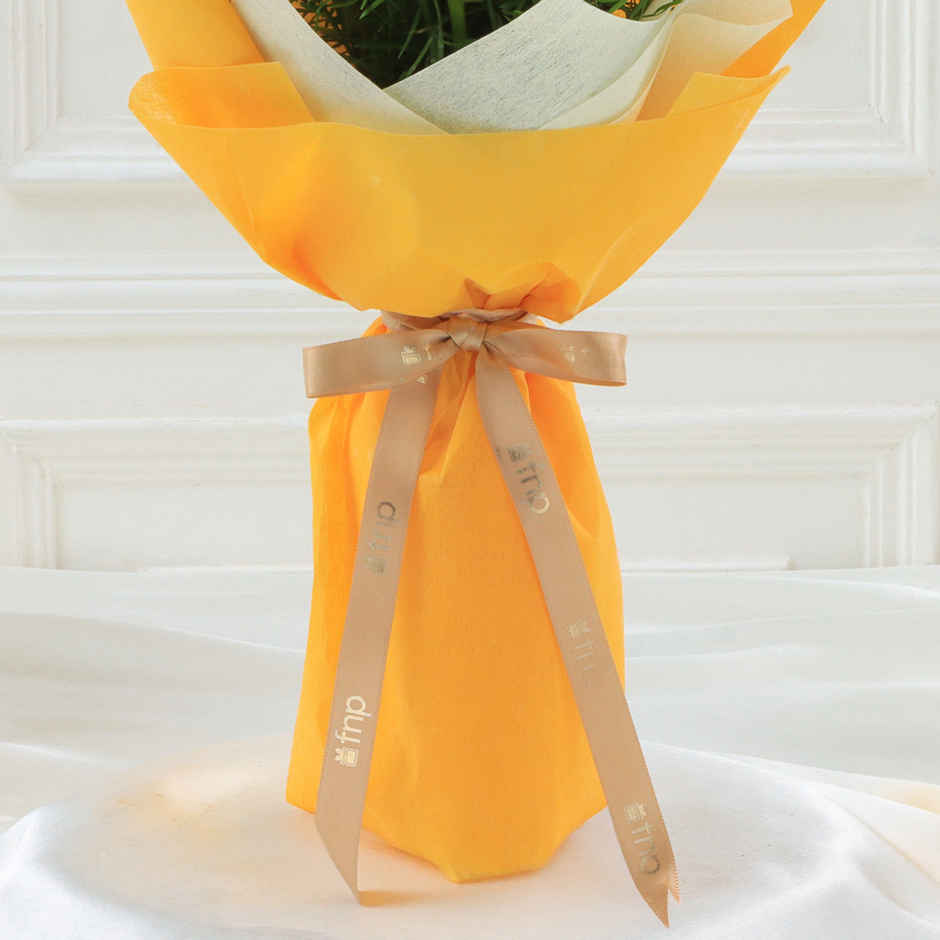 FNP 4 Yellow Rose bouquet