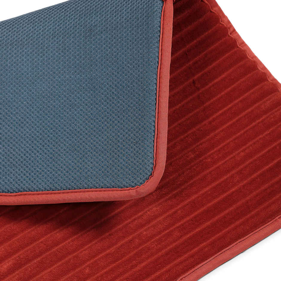 Status Ribbed Anti-Skid Foam Bath Mat | 40 x 60 cm | Red