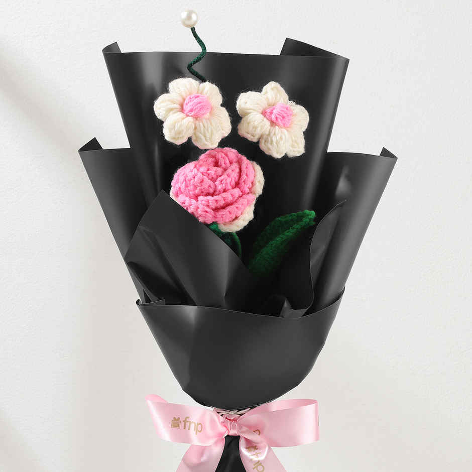 Crochet Flower Charm Bouquet | FNP