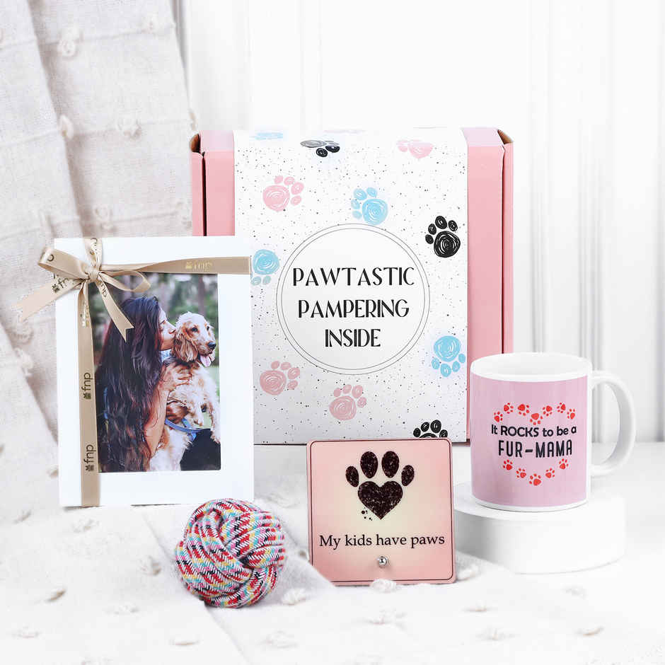 FNP Dog Lover Sister Rakhi Return Gift