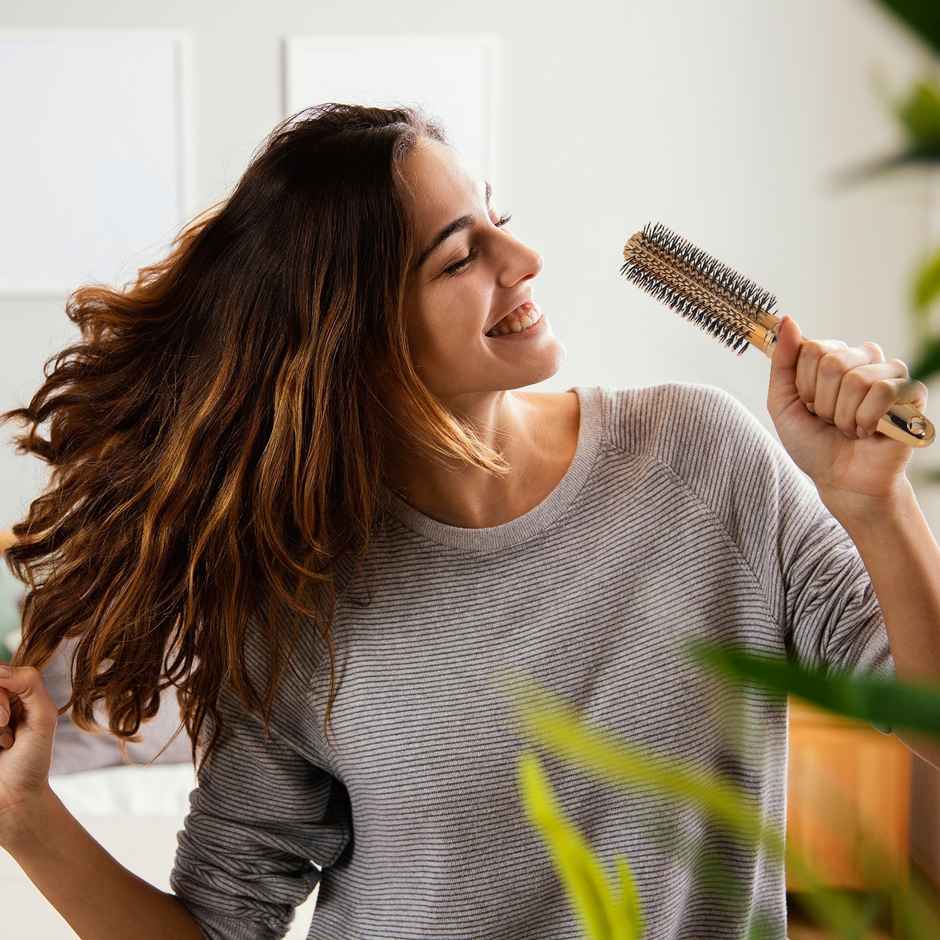 Bronson Professional Golden Round Hair Brush For Adding Quick Curls, Volume And Waves In Hair