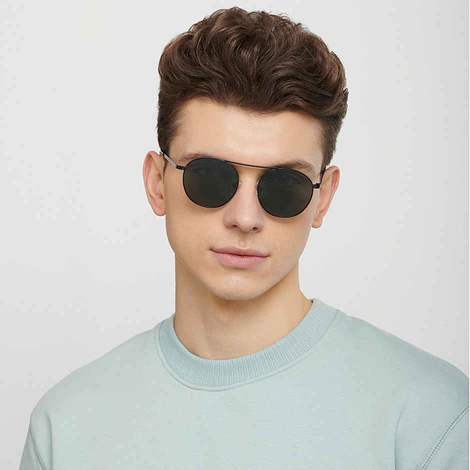 Vincent Chase By Lenskart | Polarized Sunglasses Full Rim |Unisex |Round | Small-132mm |Black Green