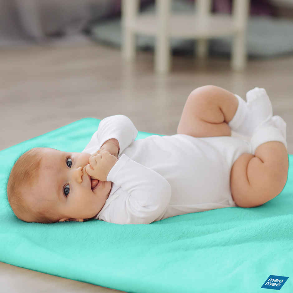Mee Mee Reusable Waterproof/Extra Absorbent Cotton Mat/Dry Sheets/Bed Protector (Small | Green)