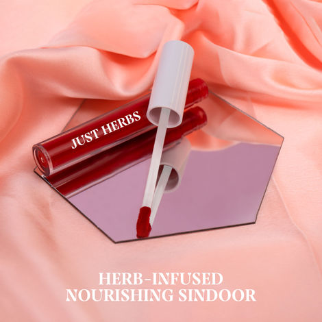 Just Herbs Pigmented Smudge & Sweat Proof Quick Dry Liquid Sindoor (Scarlet Maroon)