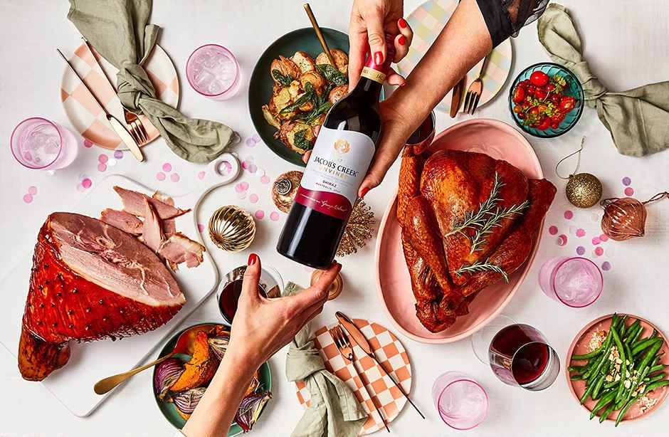 Jacob'S Creek Imported Red Grape Non-Alcoholic Still Wine (750ml) & Hershey'S Kisses Milk | Chocolate Share Bag (108g) Combo