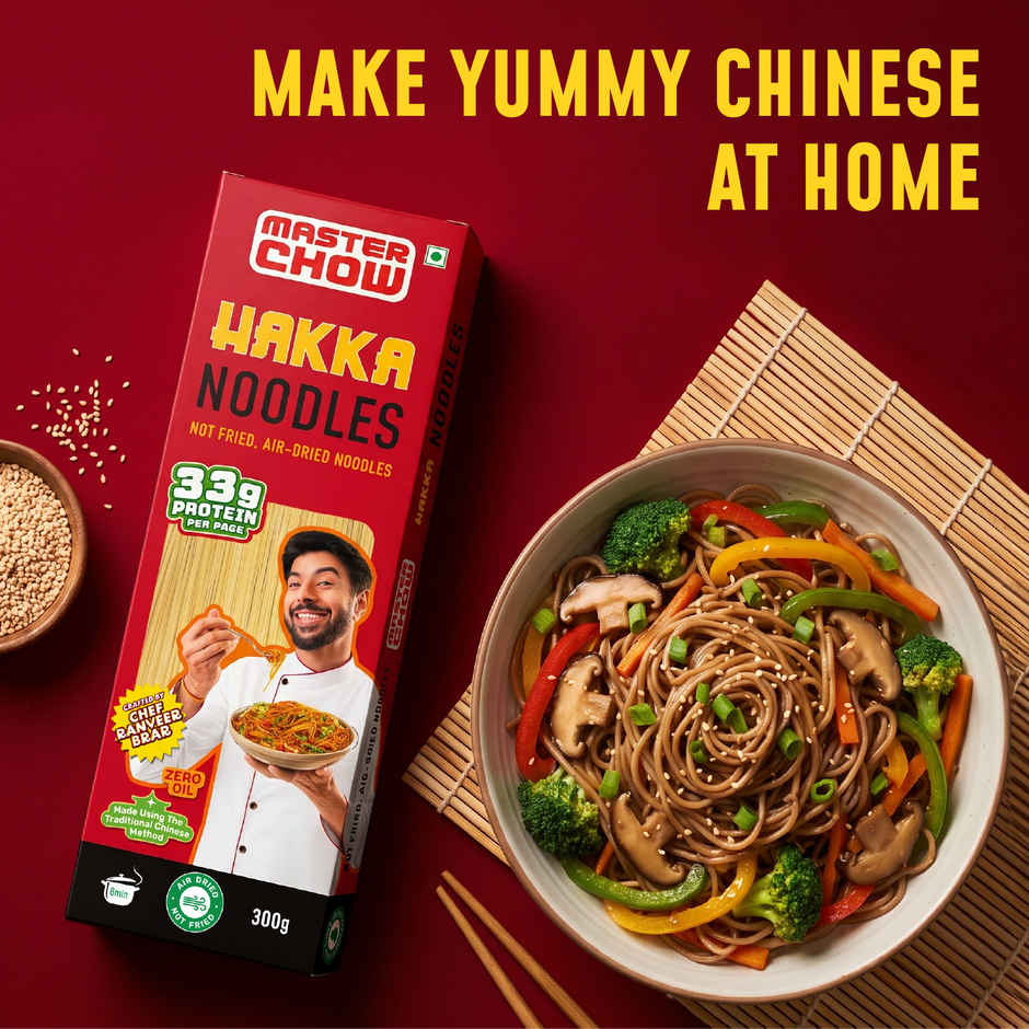 Masterchow Hakka Noodles (300g) & Masterchow Chowmein Cooking Sauce (220g) Combo