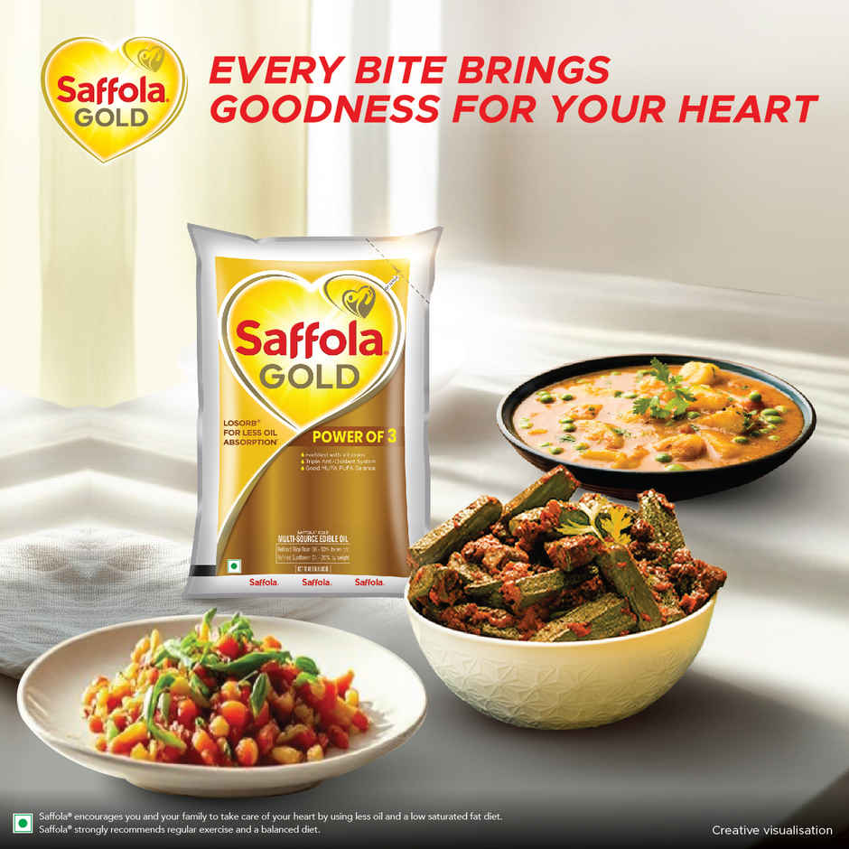 Saffola Gold Oil (Pouch) 1 l * 3 & Daawat Rozana Basmati Rice Super 90 5 kg with 1 kg Sugar Free