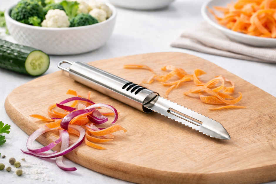 Petals Stainless Steel Kitchen Vegetable/Fruit/Peeler