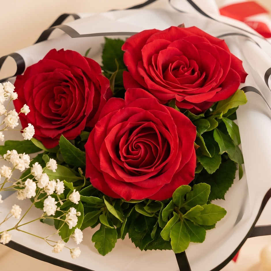 Spl 3 Red Roses Bouquet | Gifting