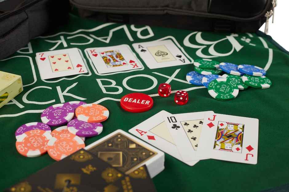 Parksons Box Poker Set | Black - 100 Chips