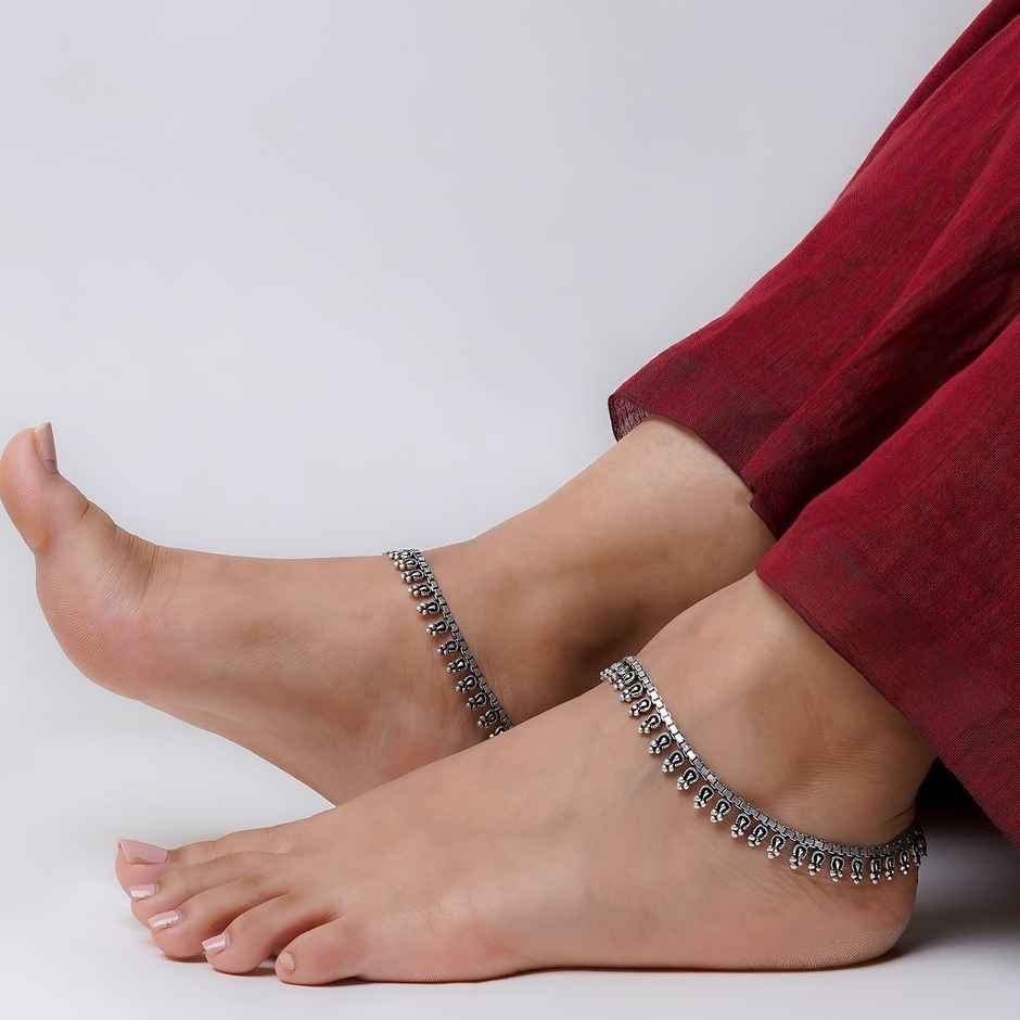 Teejh Hamsa Silver Oxidised Ghungroo Anklet