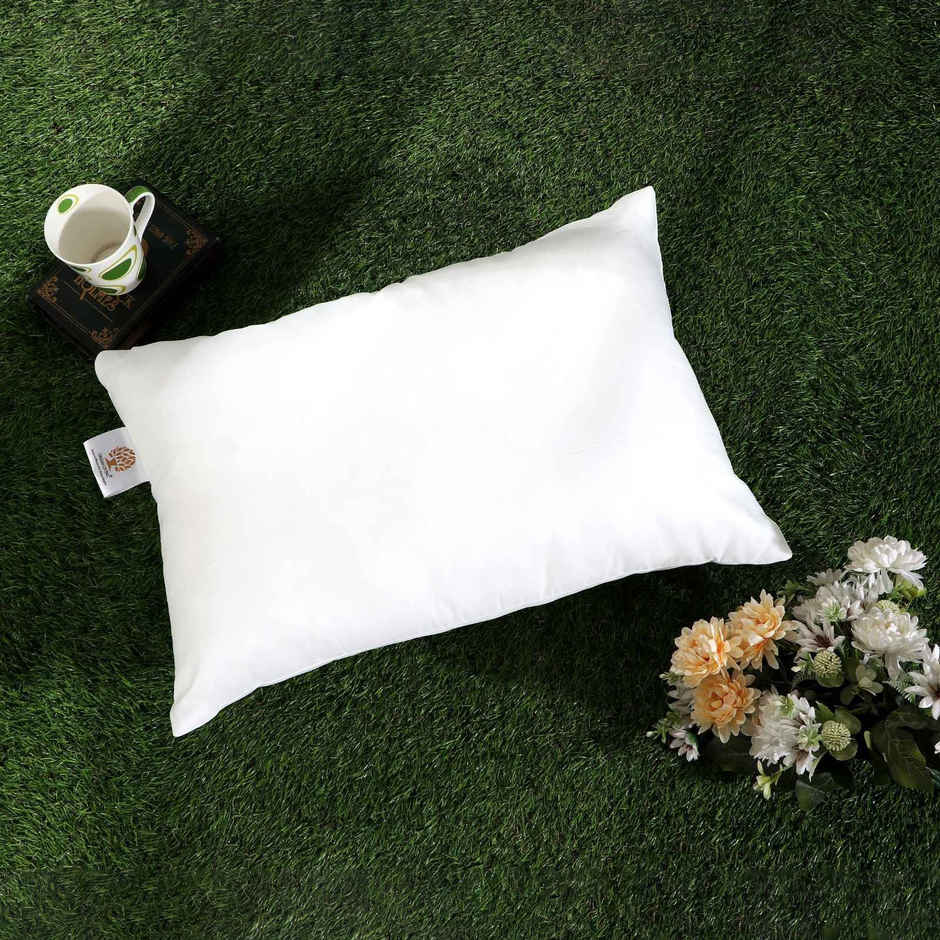 Dream Living Soft Filled pillow 16 x 24 in