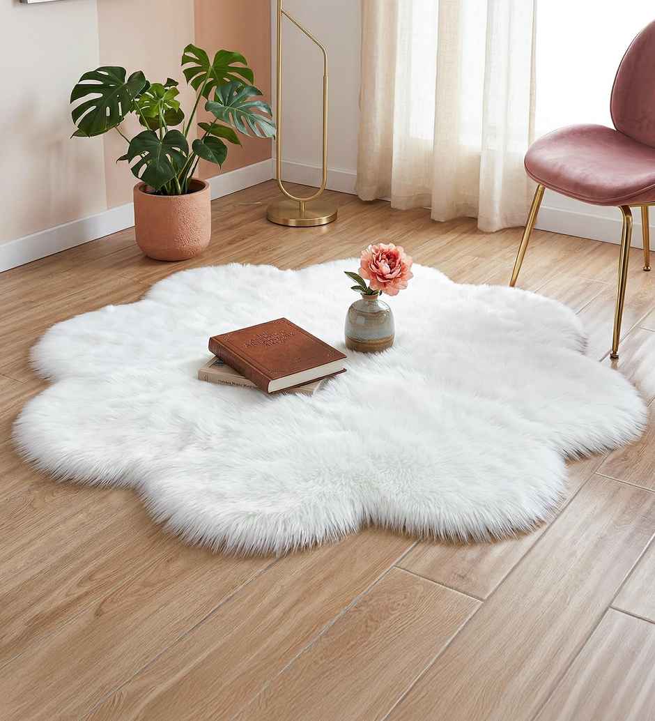 CasaCraft Pepperfry Carpet, 2.46 Feet White Polyester Shaggy Carpet Home Decor Kitchen Rug