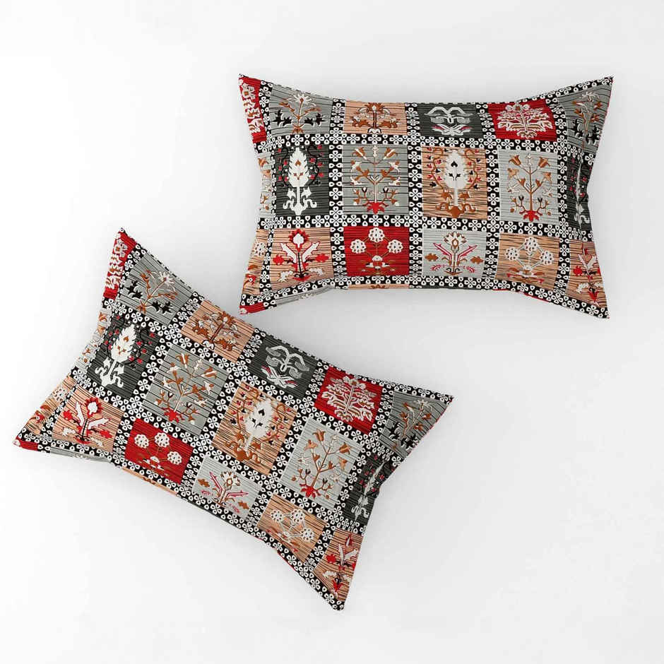 Furnofy Double Christmas Theme Geometric Bedsheet, 2 Pillow Covers | Multicolour | 90 x 100 in