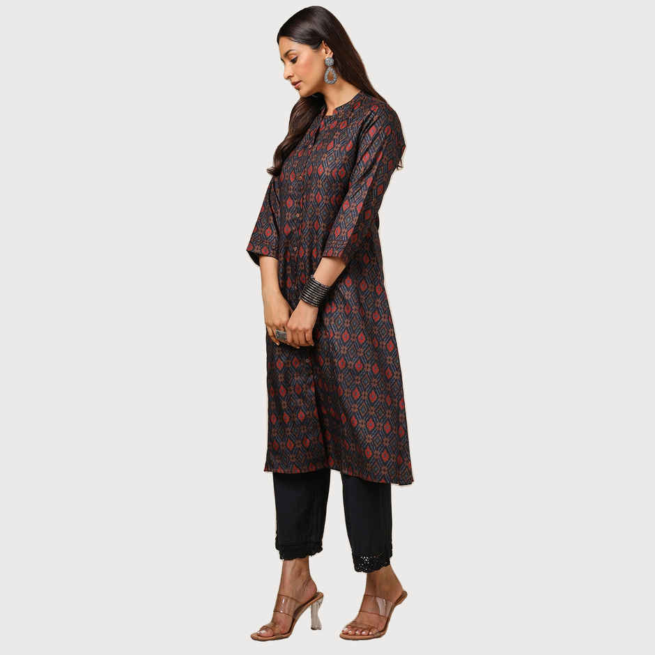 Soch Women's Navy Blue Linen Blend Ikat Print Kurta | M