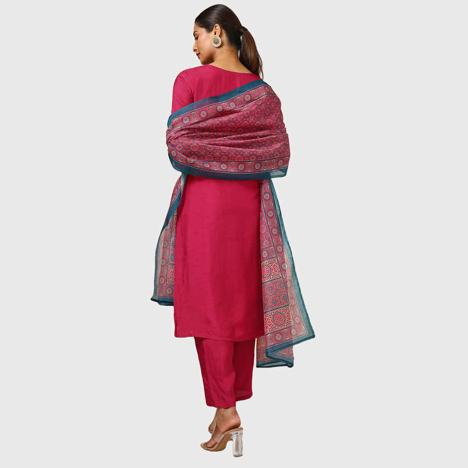 Soch Women's Fuchsia Viscose Blend Embellished Suit Set With Mirror Work M