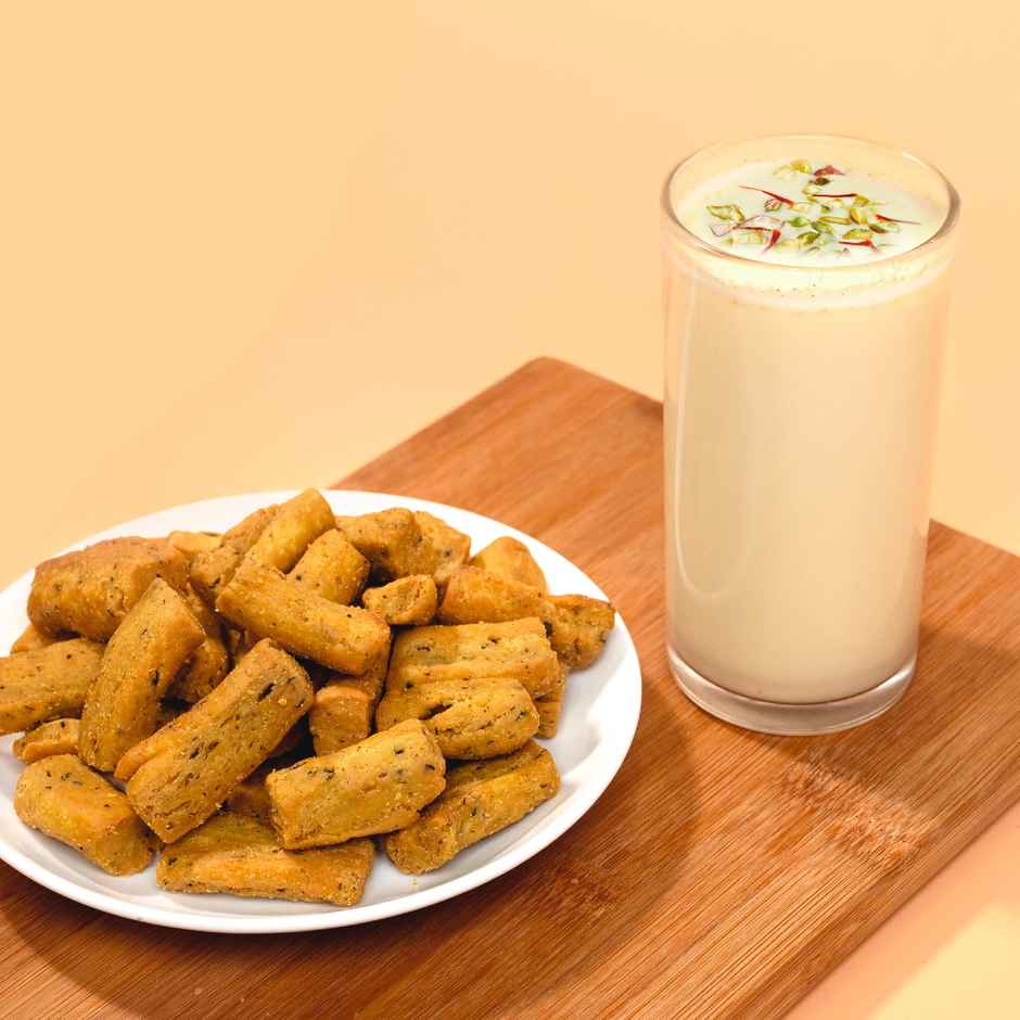 Aaha Desi Handmade Methi Mathri Sticks