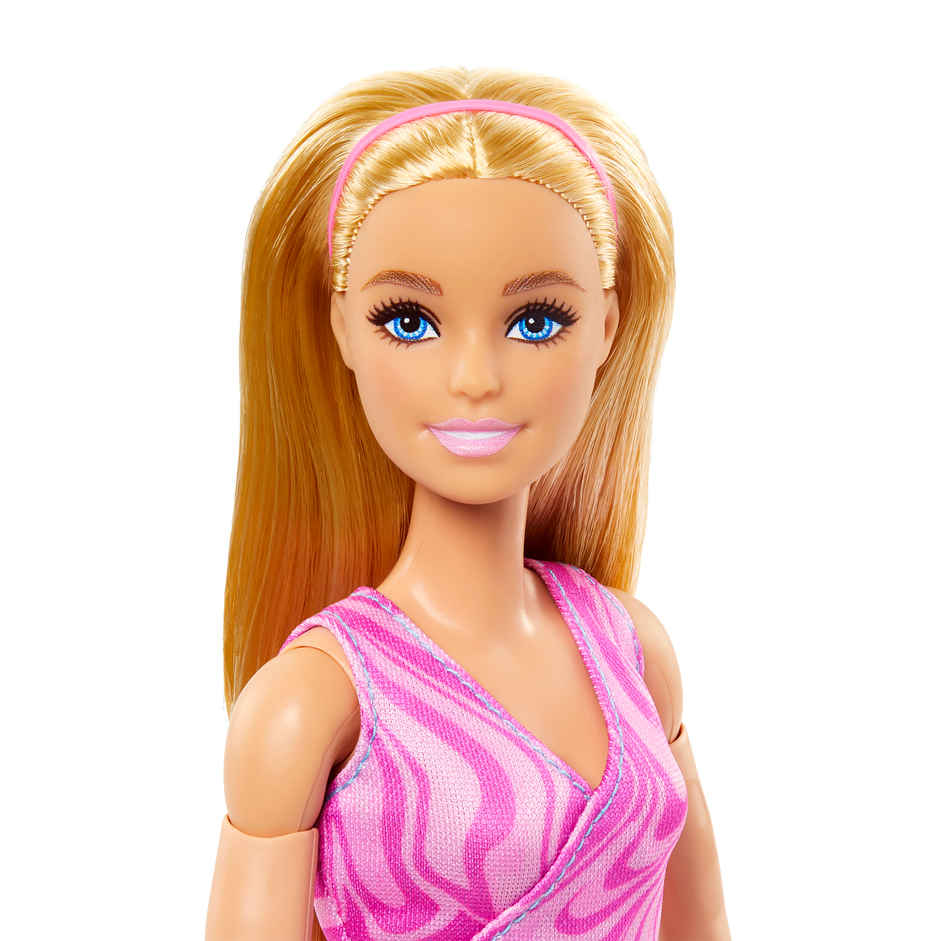 Barbie Fashion move Doll | Blonde with Removable Sports Top & Pants 22 Bendable Joints