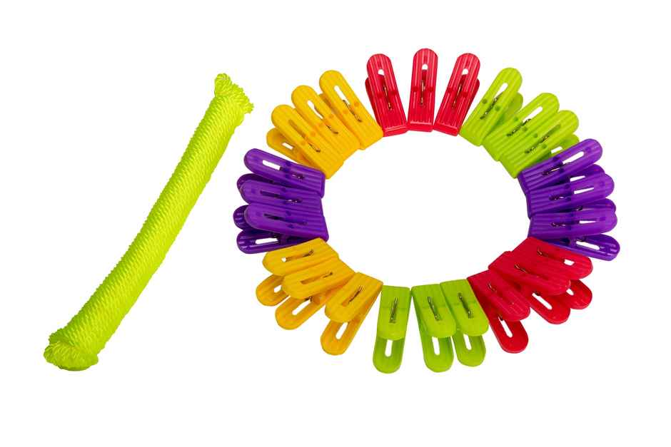 Swastik Housewares Premium Plastic Cloth Clips With Rope - 10 m | Colour May Vary