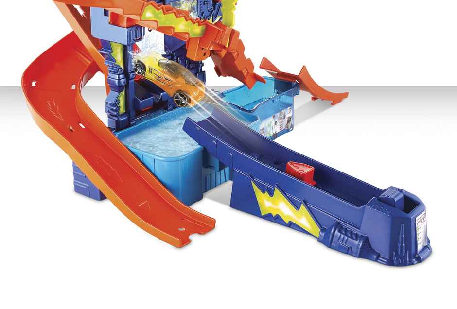 Mattel Hot Wheels Color Shifters Science Lab With 1:64 Scale Cars, Track, Waterfall Ages 3 And Older