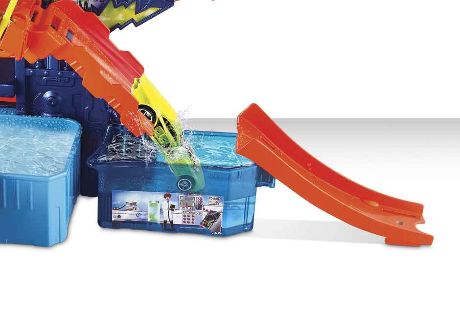 Mattel Hot Wheels Color Shifters Science Lab With 1:64 Scale Cars, Track, Waterfall Ages 3 And Older