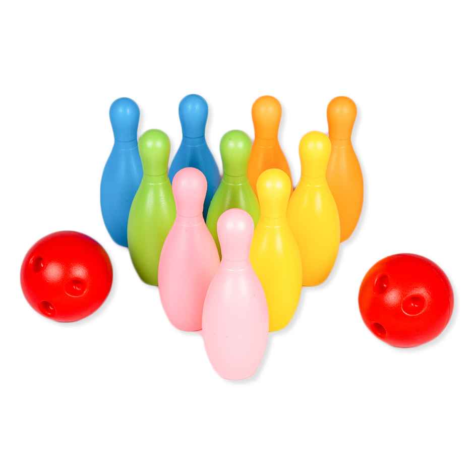 Ratna's Carry On Bowling