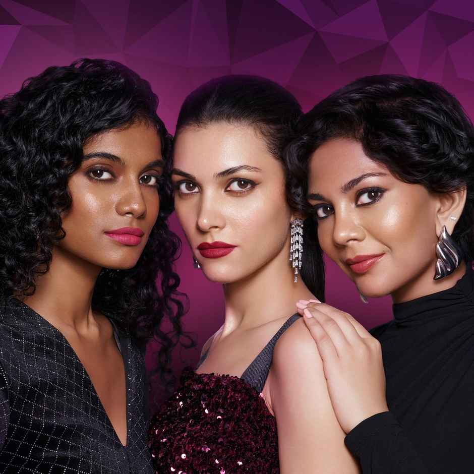 SUGAR Cosmetics Glide Peptide Serum Lipstick 04 Cairo Crimson