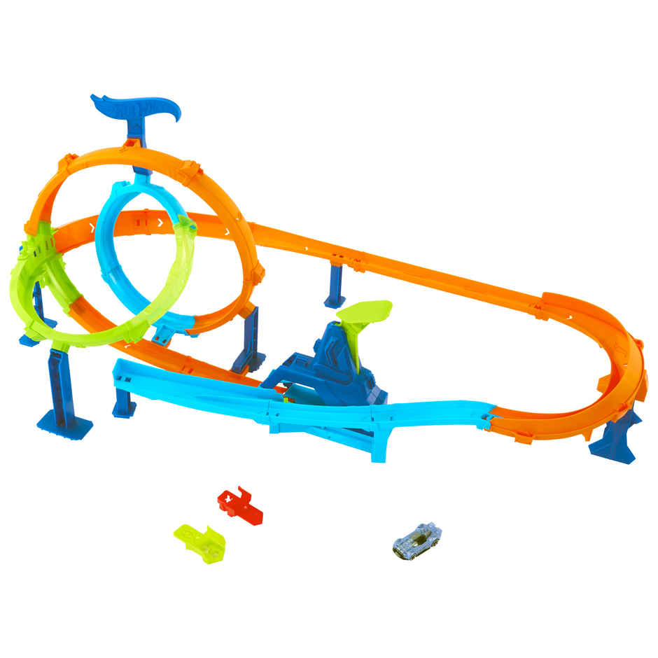 Hot Wheels Stunt Tracks Rapid Launch Cyclone Track Set and 1:64 Scale Die Cast Toy Car