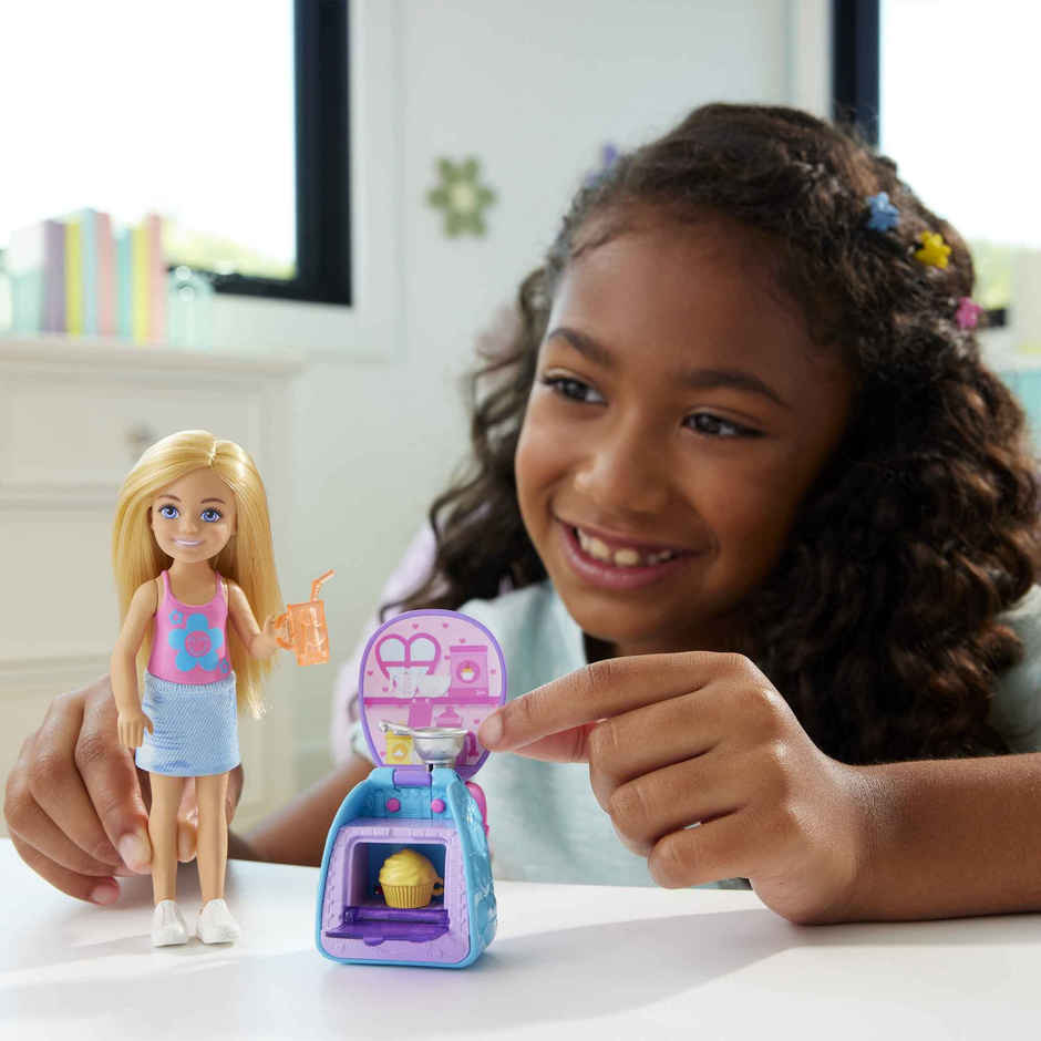Barbie Family and Friends Cupcake Baking Backpack Blonde Chelsea Doll| Wearable Backpack
