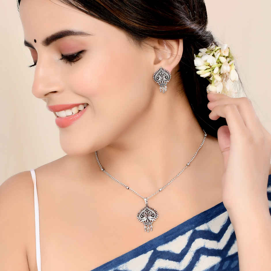 Zouk Multicolor Mandala Print Chain Wallet (Cfc)(1pc) & Voylla Morni Avalyn Pendant Set(3pc) Combo