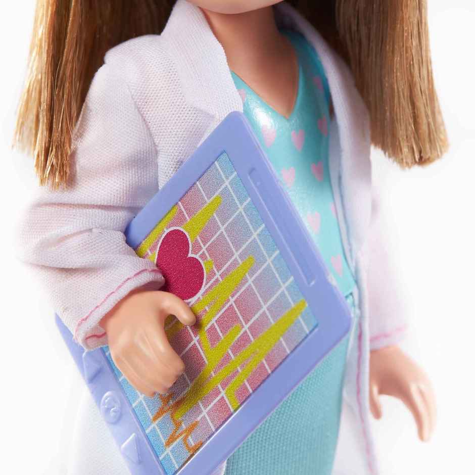 Barbie Chelsea Can Be Playset with Brunette Chelsea Doctor Doll 6 in 15.24 cm Clipboard