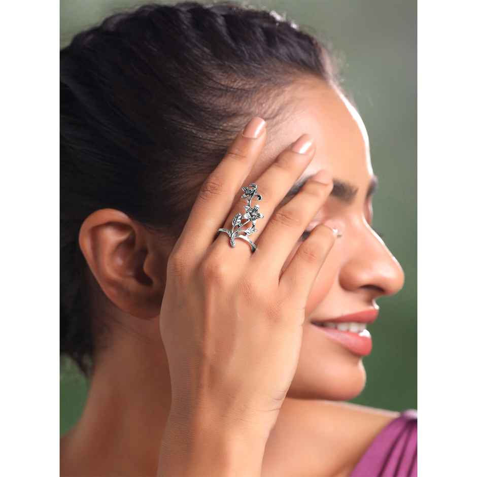 Yellow Chimes 4 Pcs Oxidised Ring Set for Women, Boho Vintage Floral Rings