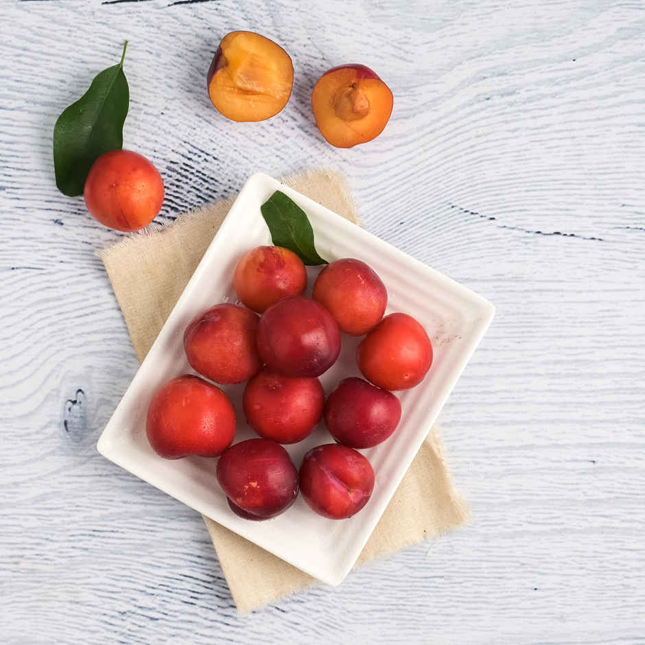 Plum Indian (Aloo Bukhara)