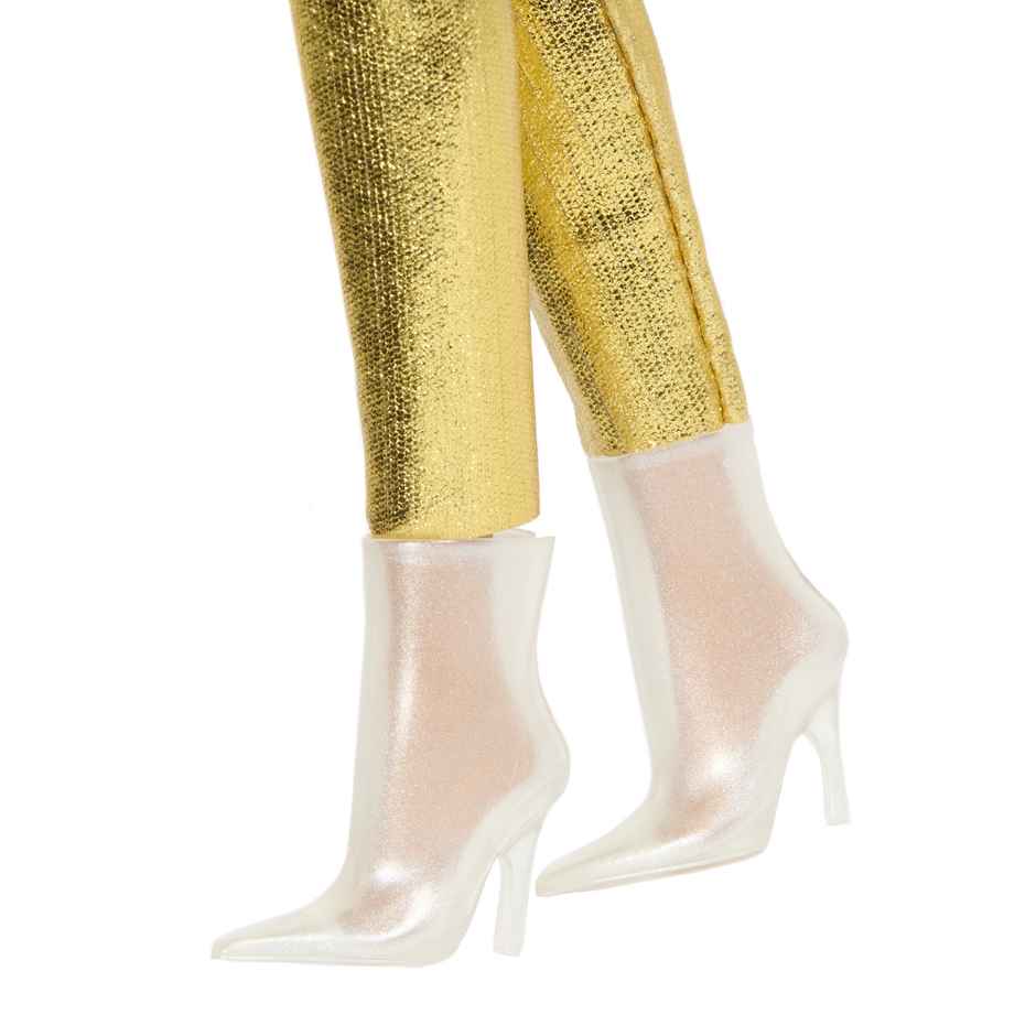 Barbie Fashionistas Doll | Petite Body Type With Blonde Wavy Hair |Golden Jumpsuit and Accessories