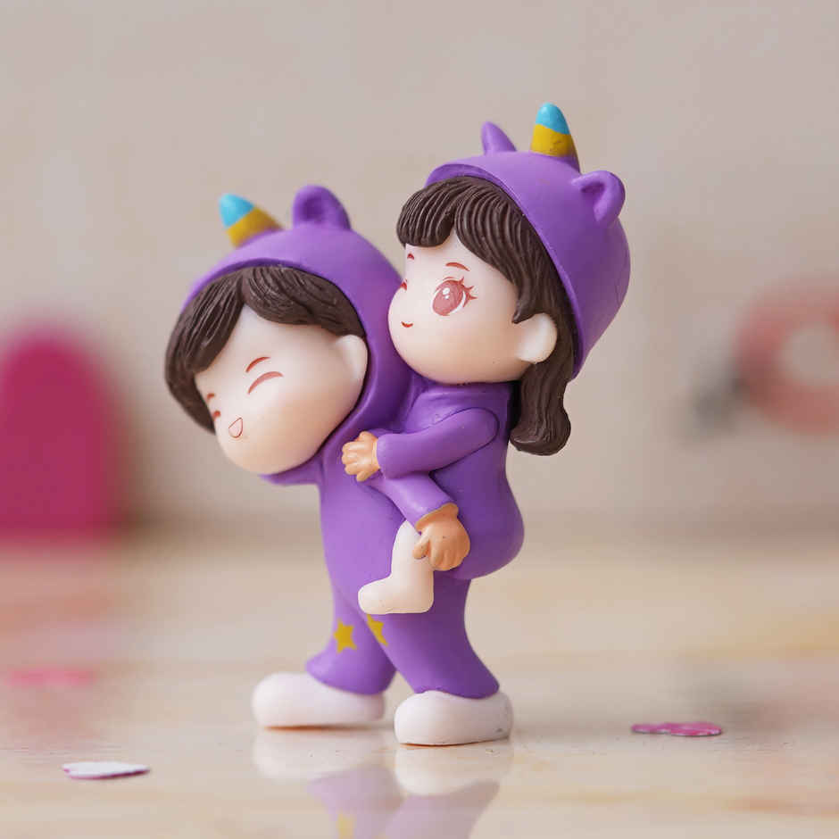 eCraftIndia Purple Miniature Cute Couple Statue Girl on Boy's Shoulder Showpiece