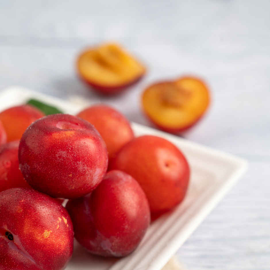 Plum Indian (Aloo Bukhara)