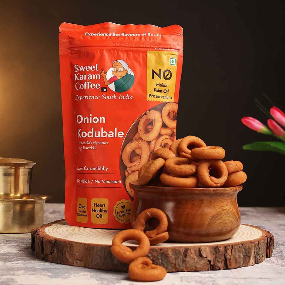Sweet Karam Coffee Onion Kodubale (Murukku / Chakli) - Namkeen Snacks
