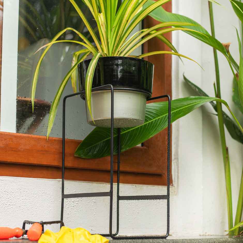 10club Dual Tone Metal Planter With Stand- Grey Black