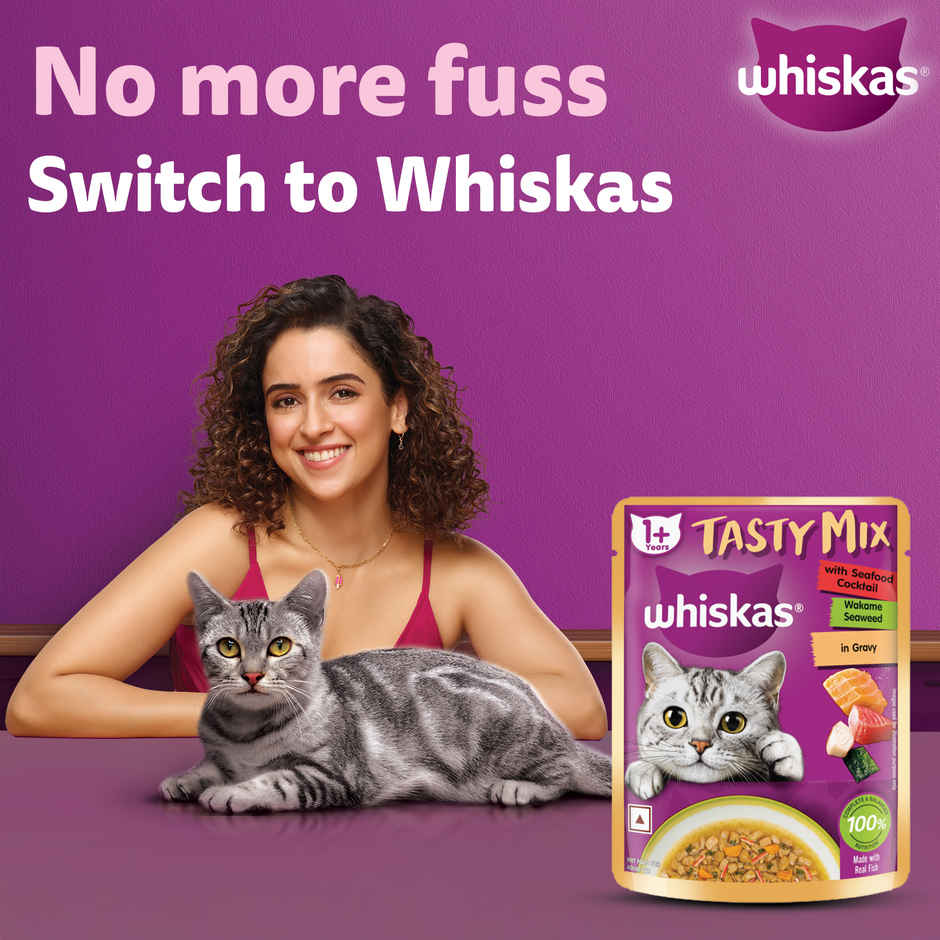 Whiskas Tasty Mix Adult Wet Cat Food, Seafood Cocktail Wakame Seaweed in Gravy