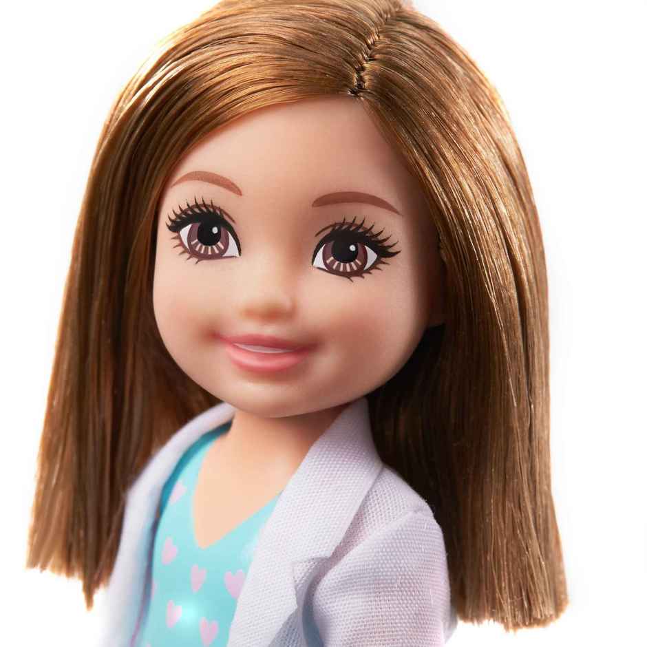 Barbie Chelsea Can Be Playset with Brunette Chelsea Doctor Doll 6 in 15.24 cm Clipboard