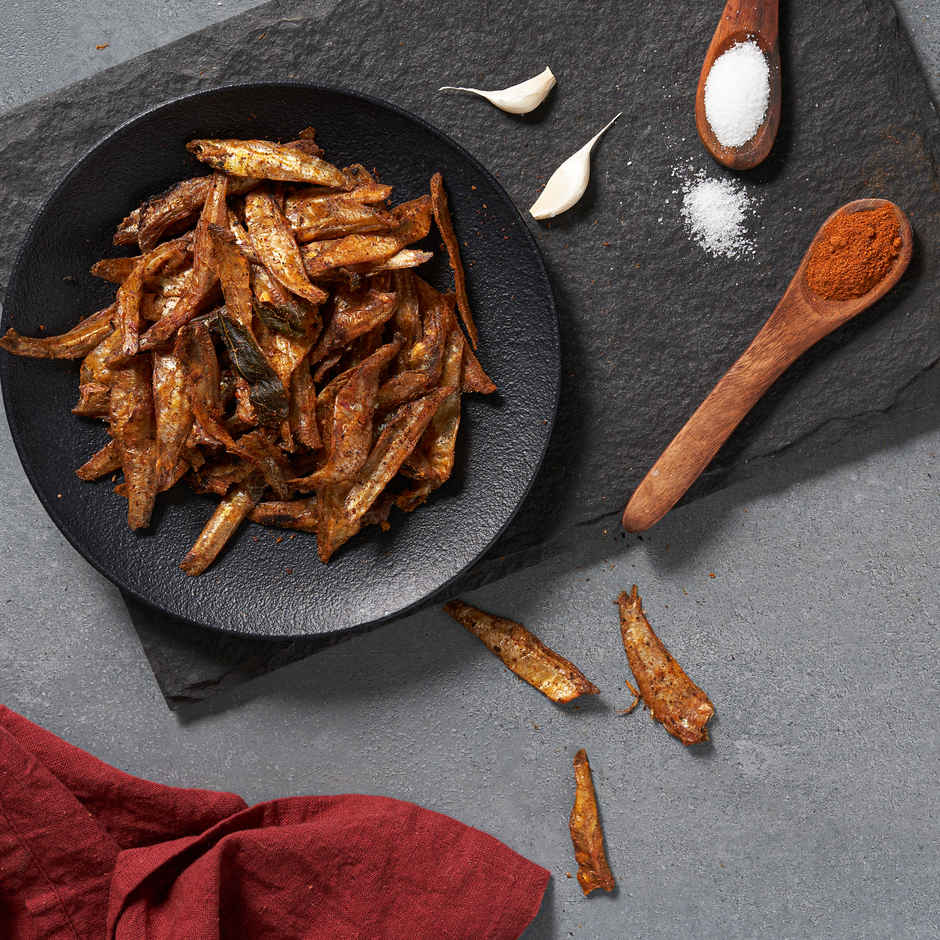Granny's Village Dry Fish Nethli Small (Spicy)