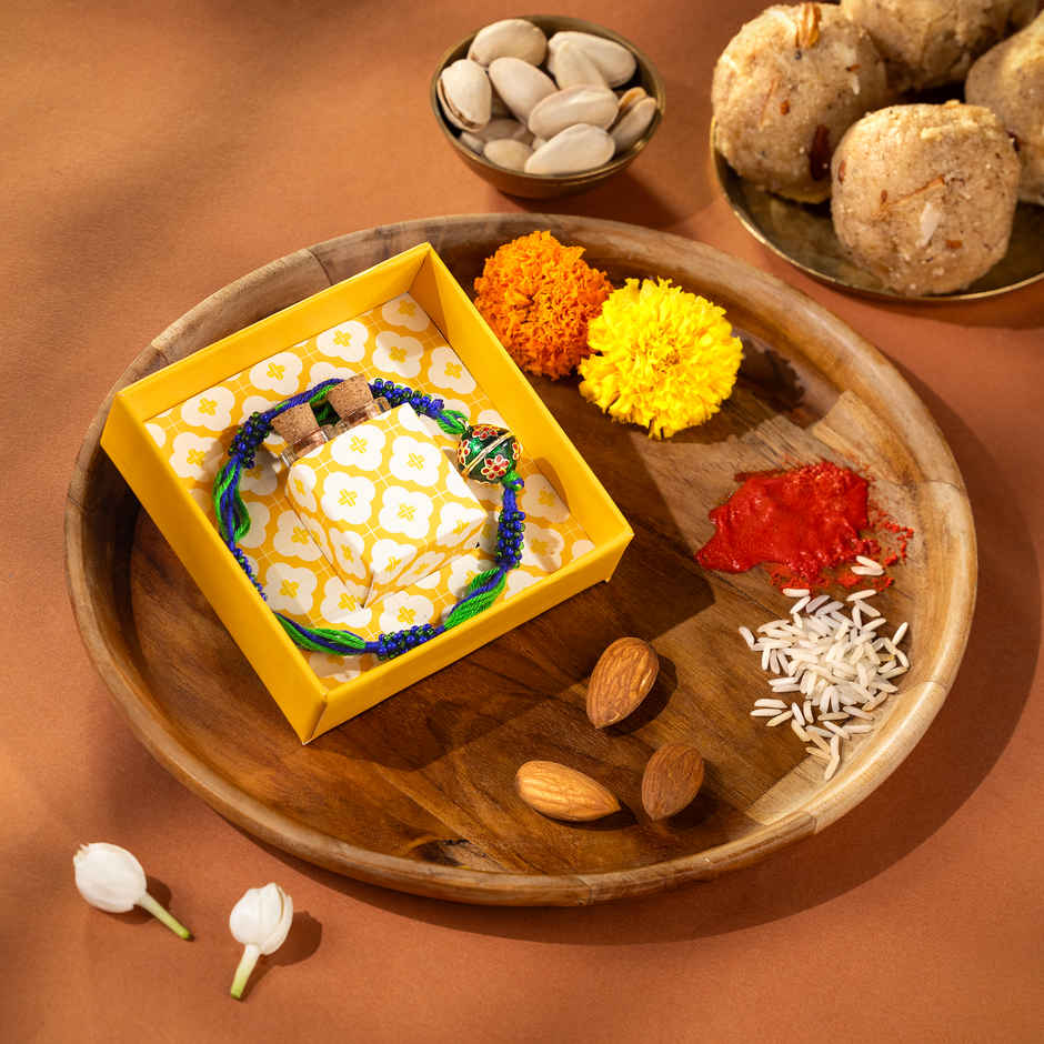 Phool Chumbak Magnet Rakhi - Unique and Fun