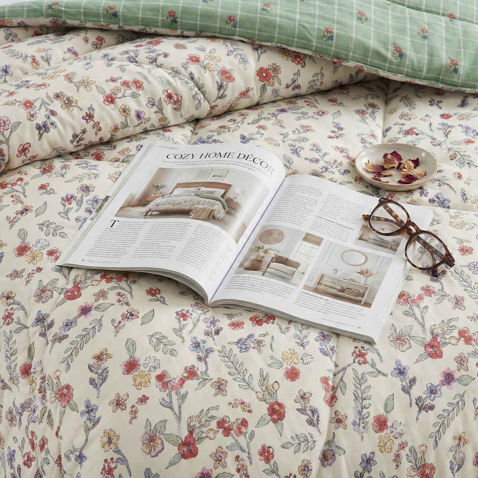 Dream Living Printed Reversible Double Bed AC Comforter 220 x 230 cm