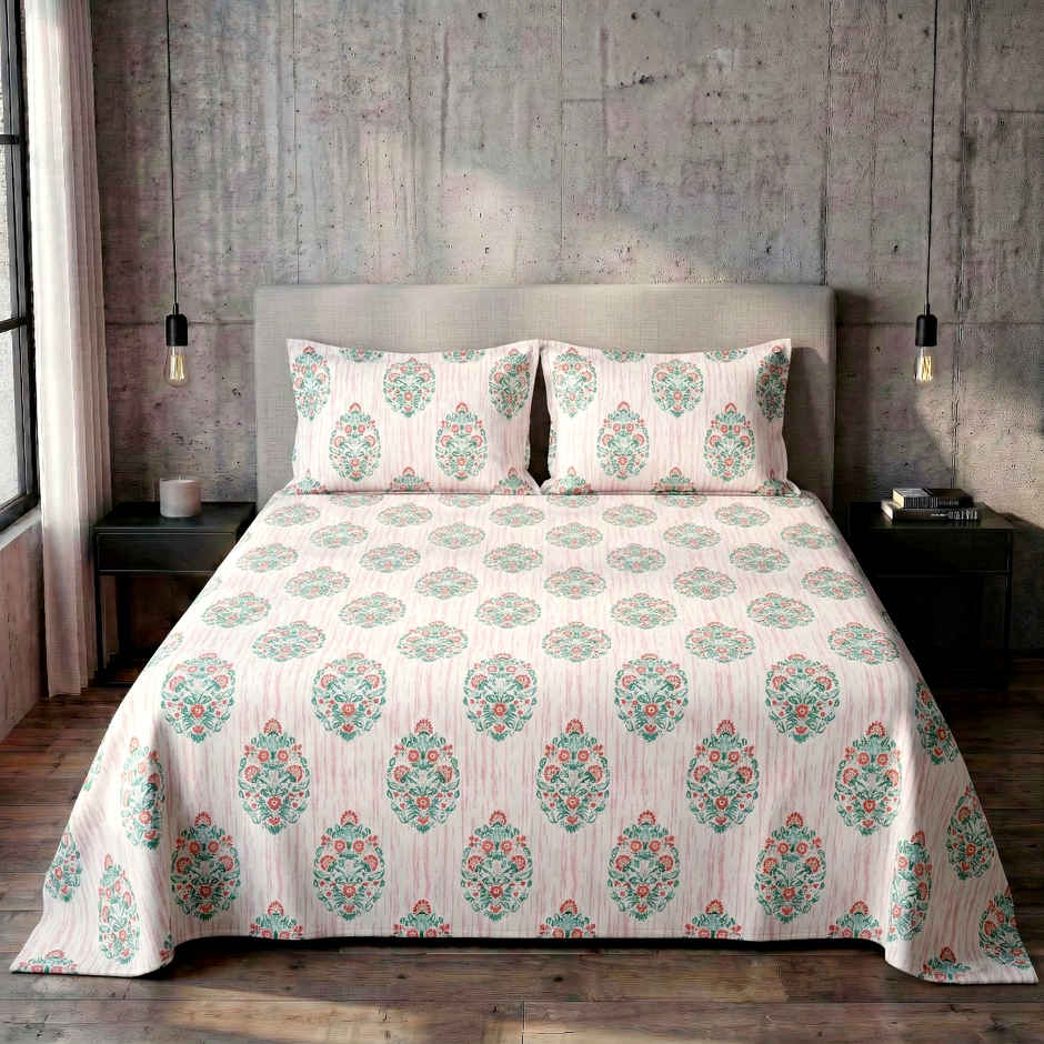 Dream Living 135 GSM King Bedsheet Set |250 x 275 cm| With 2 Pillow Covers