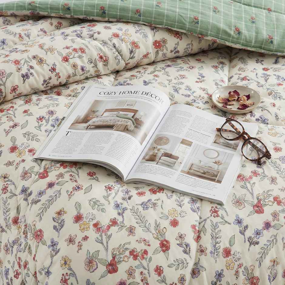 Dream Living Printed Reversible Double Bed AC Comforter 220 x 230 cm